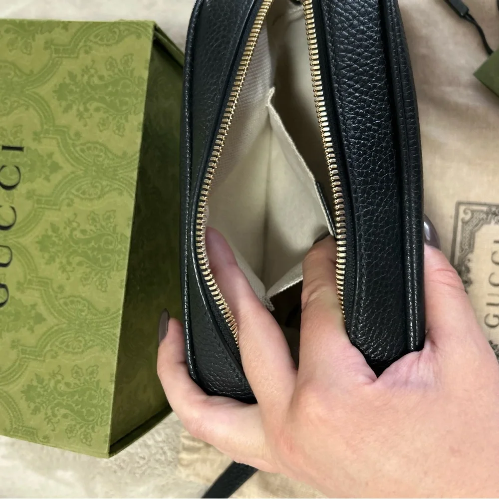 GUCCI Black SoHo Disco Crossbody Bag - Picture 10 of 12